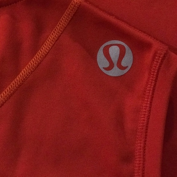 Sports tops - Picture 3 of 4